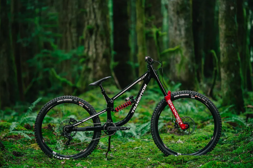 TR1125gxblack.webp